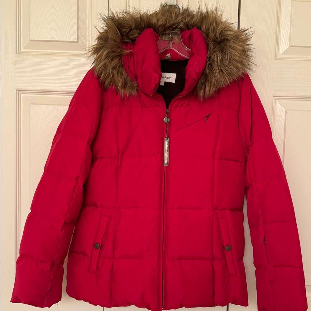 Brand New Calvin Klein Puffer Jacket with Zip-off Faux-Fur Hood in gorgeous Red